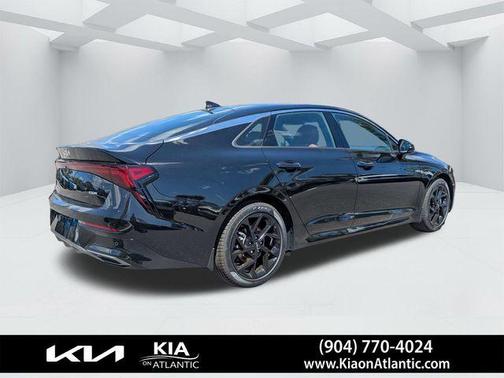 Aurora Black Pearl 2026 Kia K5 GT-Line