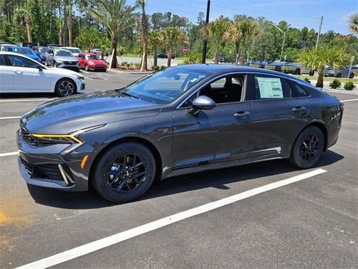 2025 Kia K5 LXS