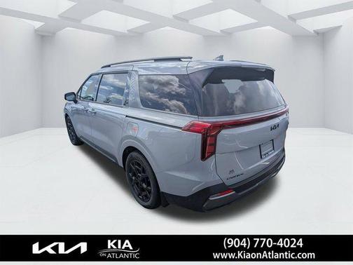 Ceramic Silver 2026 Kia Carnival SX