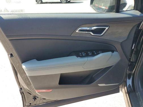 2024 Kia Sportage Plug-In Hybrid X-Line