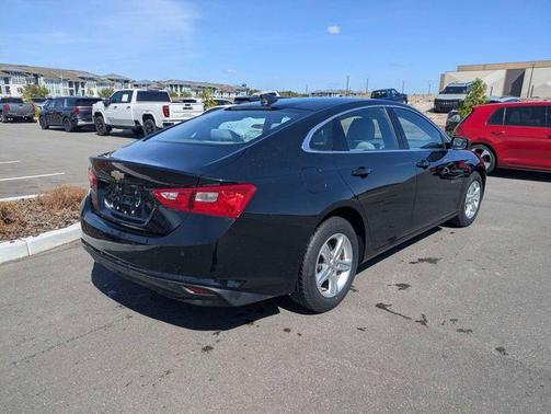 Black Metallic 2022 Chevrolet Malibu 1LS