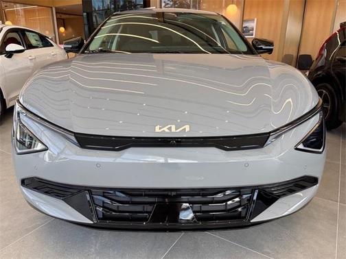 2025 Kia EV6 Wind