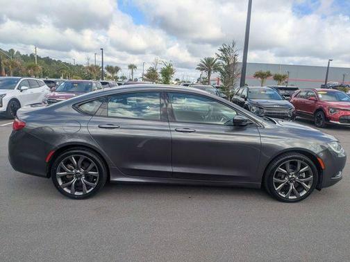 Crystal Metallic 2016 Chrysler 200 S