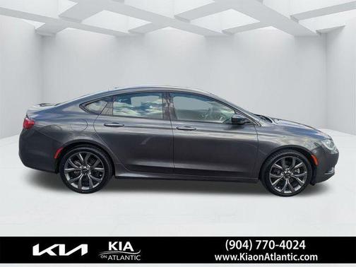 Crystal Metallic 2016 Chrysler 200 S