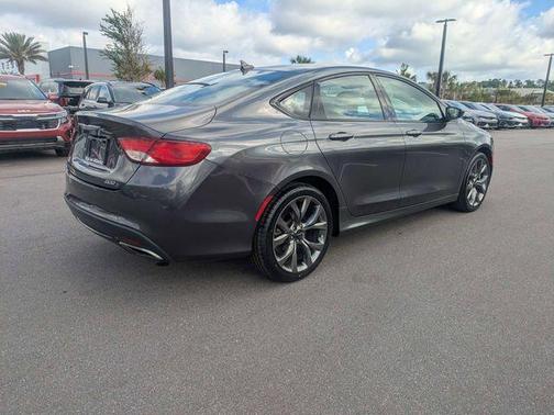 Crystal Metallic 2016 Chrysler 200 S