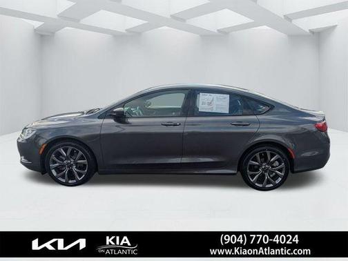 Crystal Metallic 2016 Chrysler 200 S
