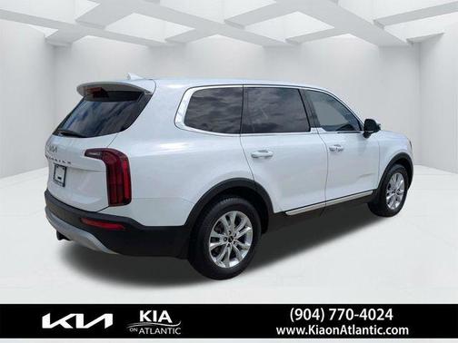 White Pearl 2022 Kia Telluride LX