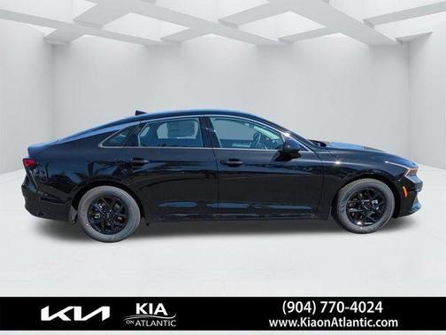 Aurora Black Pearl 2026 Kia K5 LXS