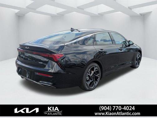 Aurora Black Pearl 2026 Kia K5 GT-Line