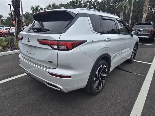 2022 Mitsubishi Outlander SEL