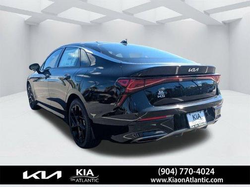Aurora Black Pearl 2027 Kia K5 GT-Line