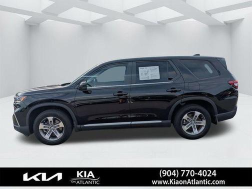 Crystal Black Pearl 2024 Honda Pilot EX-L 7-Passenger