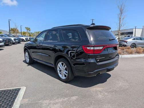DB Black Crystal Clearcoat 2024 Dodge Durango GT