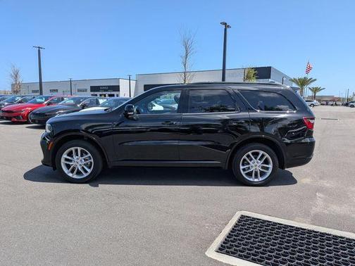 DB Black Crystal Clearcoat 2024 Dodge Durango GT