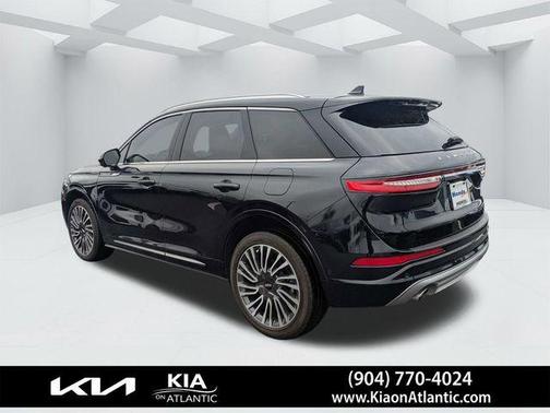Black Metallic 2022 Lincoln Corsair Reserve