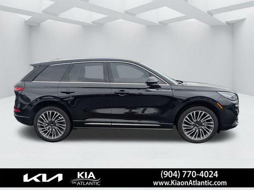 Black Metallic 2022 Lincoln Corsair Reserve