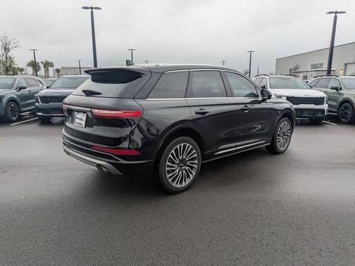 Black Metallic 2022 Lincoln Corsair Reserve
