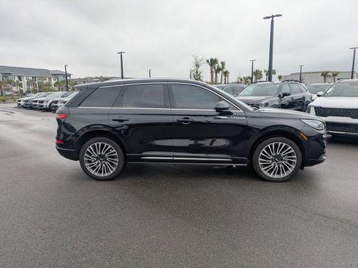 Black Metallic 2022 Lincoln Corsair Reserve