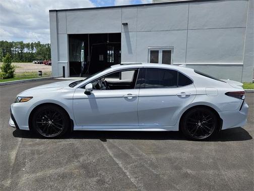 2024 Toyota Camry Hybrid XSE