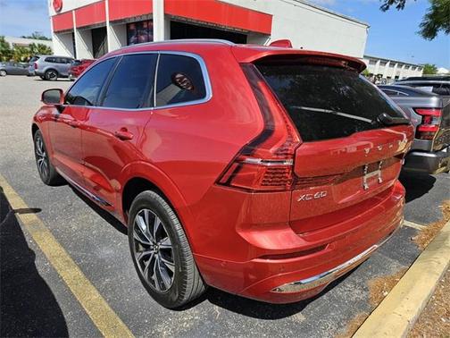 2023 Volvo XC60 B5 Plus Bright Theme