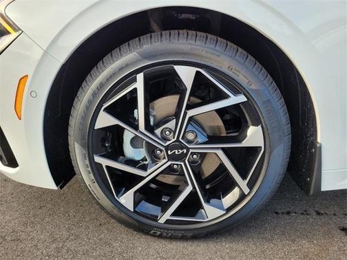 2026 Kia K5 EX