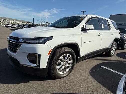 2023 Chevrolet Traverse LS