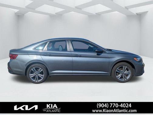 Platinum Gray Metallic 2024 Volkswagen Jetta 1.5T SE