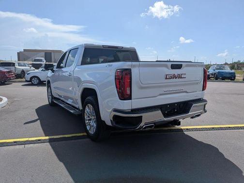 White Frost Tri-Coat 2023 GMC Sierra 1500 SLT
