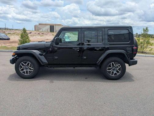 Black Clearcoat 2025 Jeep Wrangler Sahara