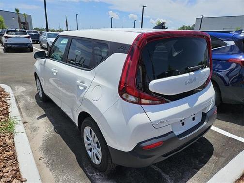 2022 Kia Soul LX