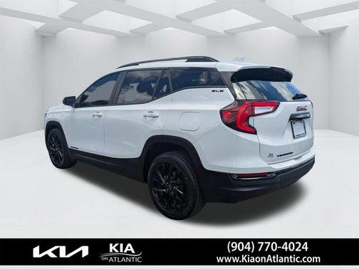 Summit White 2023 GMC Terrain SLE