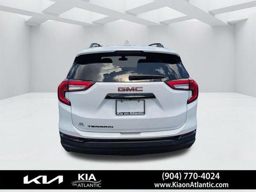 Summit White 2023 GMC Terrain SLE