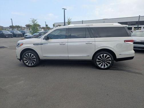 2024 Lincoln Navigator L Reserve