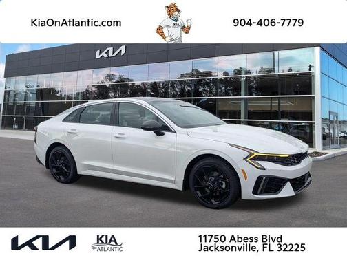 Snow White Pearl 2026 Kia K5 GT-Line