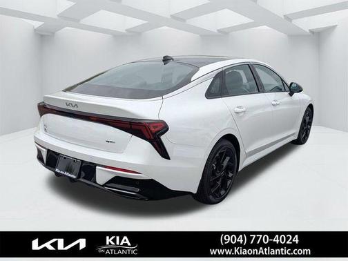 Snow White Pearl 2026 Kia K5 GT-Line