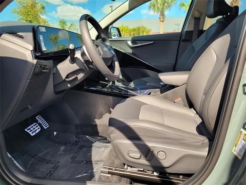 2025 Kia Niro EX Touring