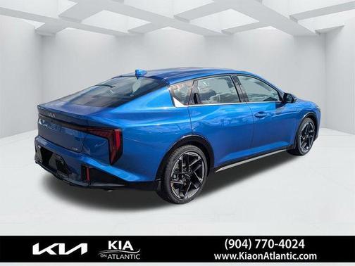 2026 Kia K4 GT-LINE