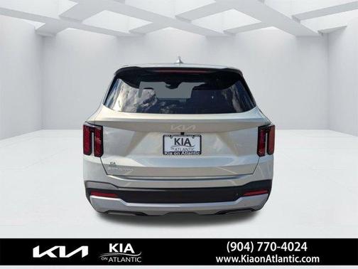Ivory Silver 2026 Kia Sorento LX