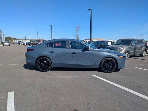 2023 Mazda Mazda3 2.5 S Carbon Edition