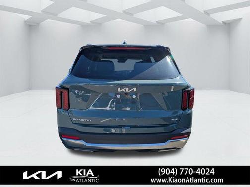 Green 2025 Kia Sorento Hybrid EX