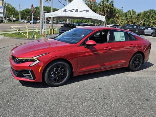 2025 Kia K5 LXS