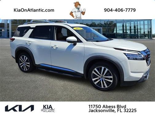 2022 Nissan Pathfinder Platinum