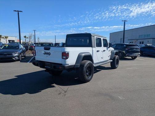 2021 Jeep Gladiator Sport