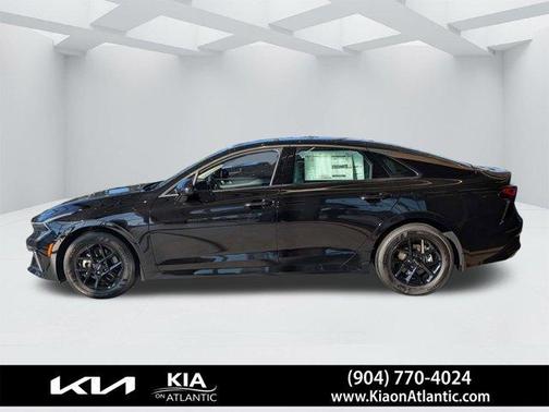 Aurora Black Pearl 2026 Kia K5 LXS