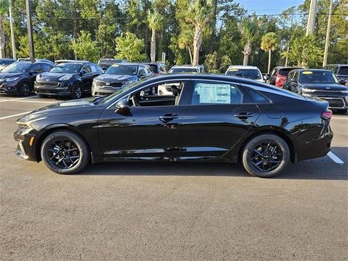 2026 Kia K5 LXS