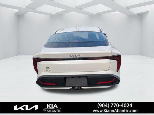 Snow White Pearl 2025 Kia K4