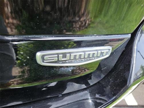 2022 Jeep Grand Cherokee Summit