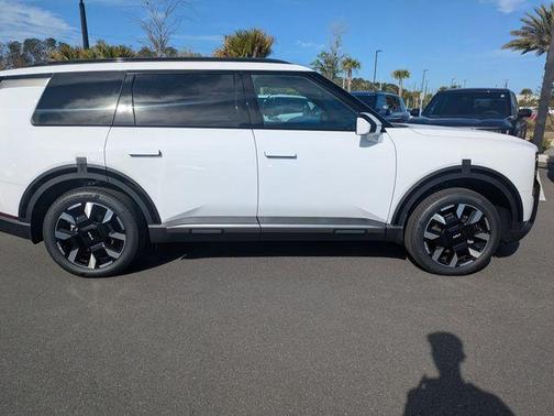 Glacial White Pearl 2027 Kia Telluride S