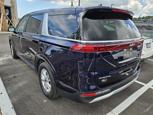 2023 Kia Carnival LX