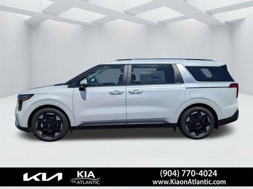 White Pearl 2026 Kia Carnival EX